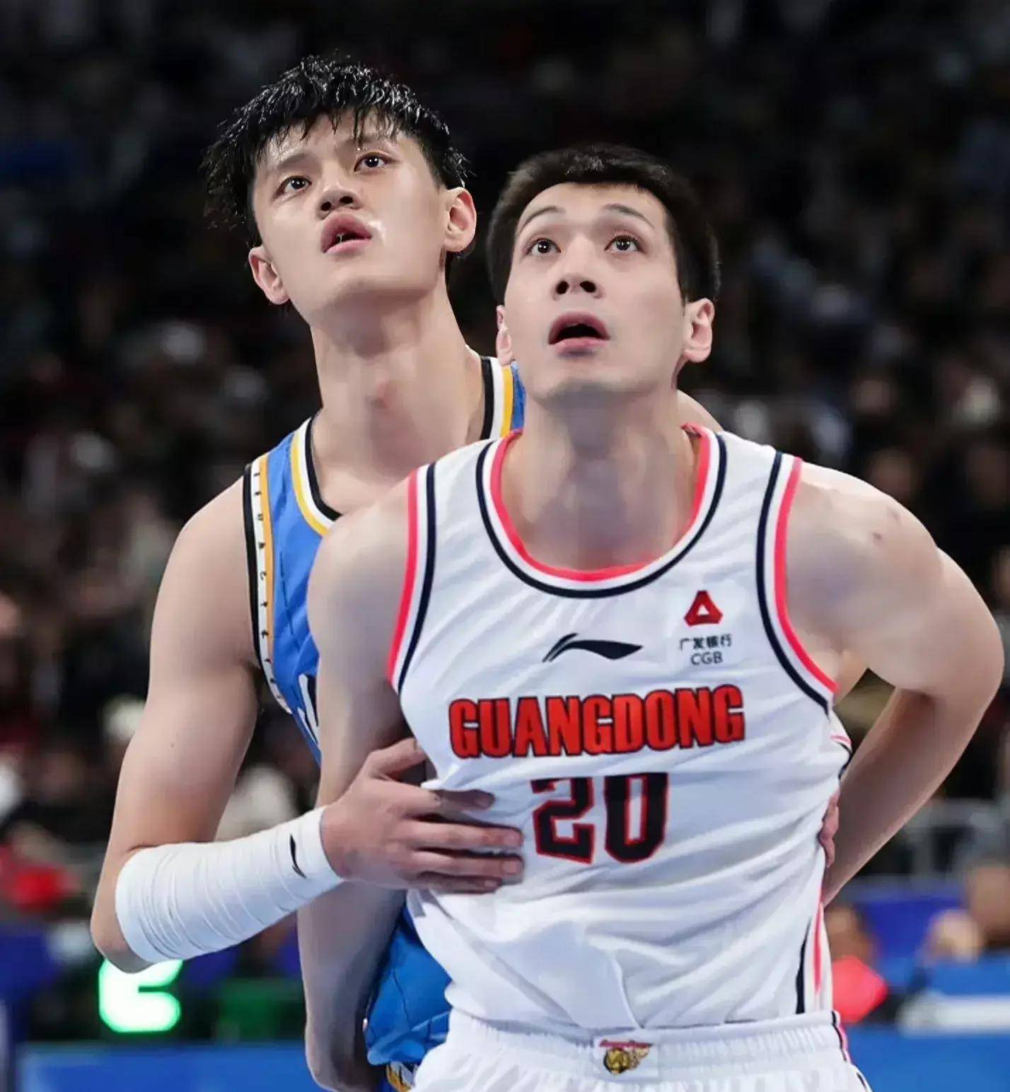 kaiyunapp-包含转折点！罗马止住颓势；CBA常规赛窗口期攻防权衡；压力陡增；轮换策略成焦点的词条