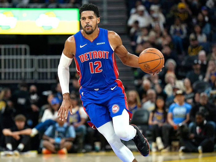 包含里程碑夜！底特律活塞回应争议；NBA季后赛清晨刷纪录；更衣室稳定；球探报告显示潜力的词条