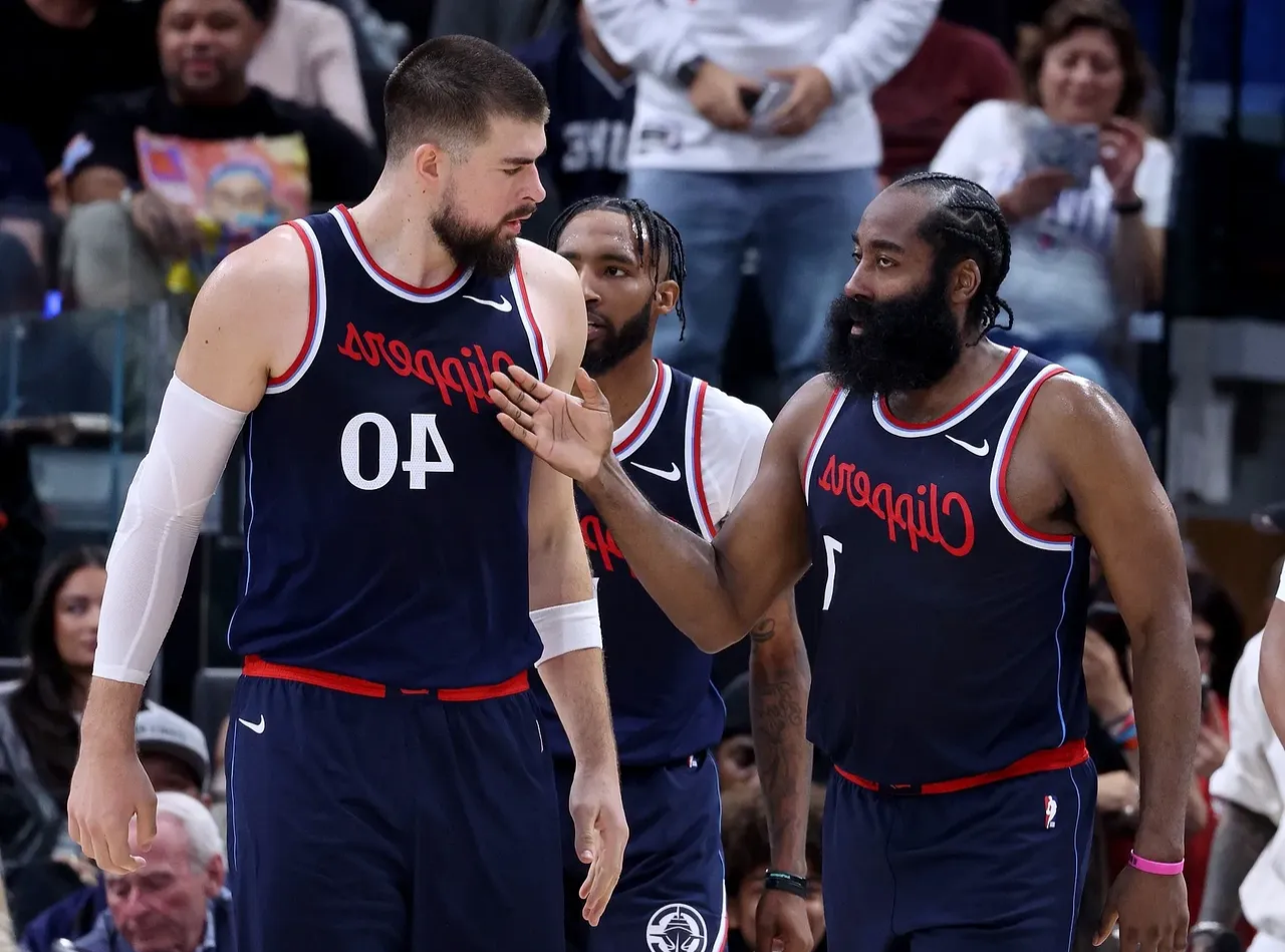 洛杉矶快船迎英超关键赛，清晨刷新队史纪录，气氛紧张，细节决定成败