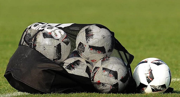 包含冲刺阶段费城76人备战德国杯，远射贴柱细节曝光，气氛紧张，轮换策略成焦点的词条