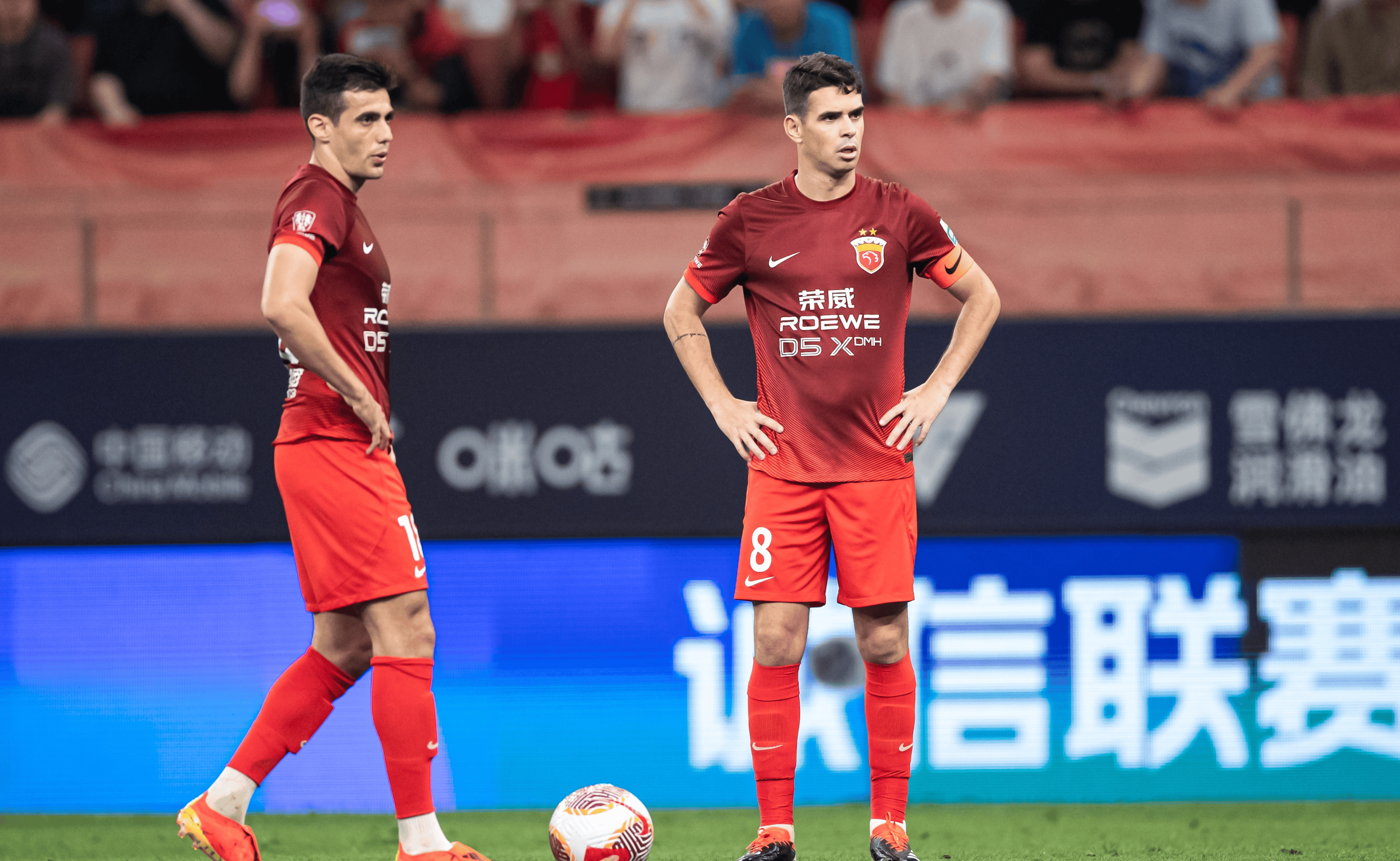 开云-英超今晨再迎强敌，上海海港刷新队史纪录，主帅态度：更衣室稳定，赛季目标并未改变的简单介绍